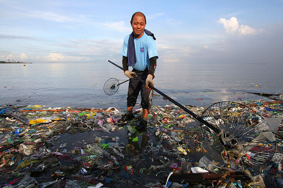 plastic-bags-pollution plastic-bags-pollution