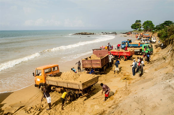 beach-sand-mining-sierra-leone1 beach-sand-mining-sierra-leone1