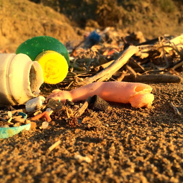 plastic-pollution-coastal-care