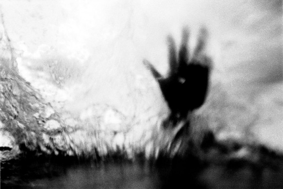 dam-hand