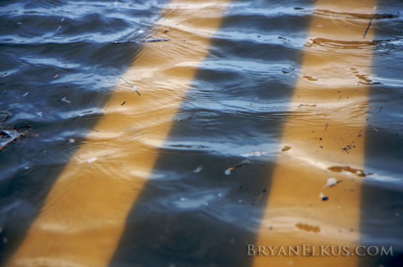 flood-yellow-stripes